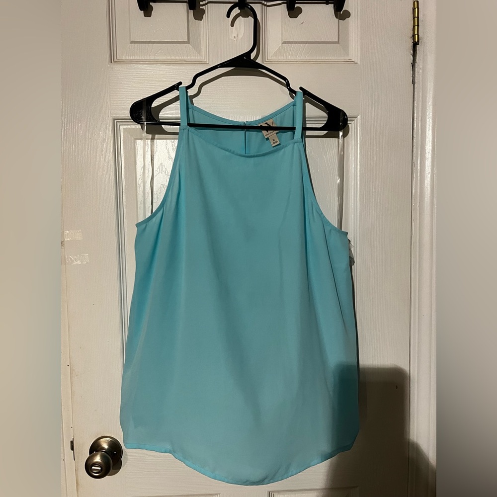 NWT Worthington Light Blue Thin Strap top. Size XL. Small slit on side.